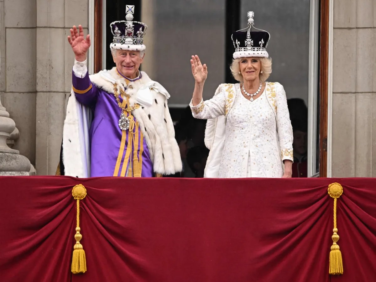 Should the Monarchy Be&nbsp;Abolished?