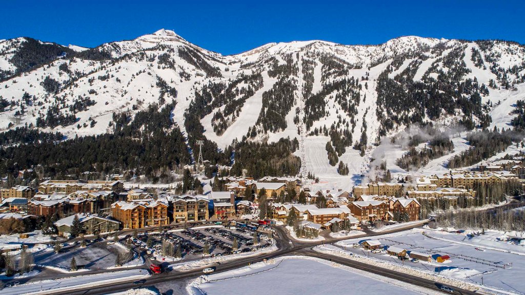 Skiing; Europe vs&nbsp;America